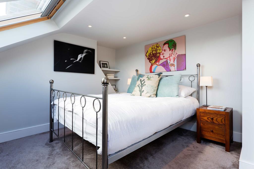 Veeve - Clapham Fairytale * London