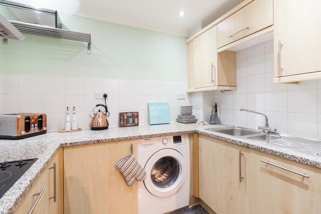 Canary Wharf Luxury River View 4* London