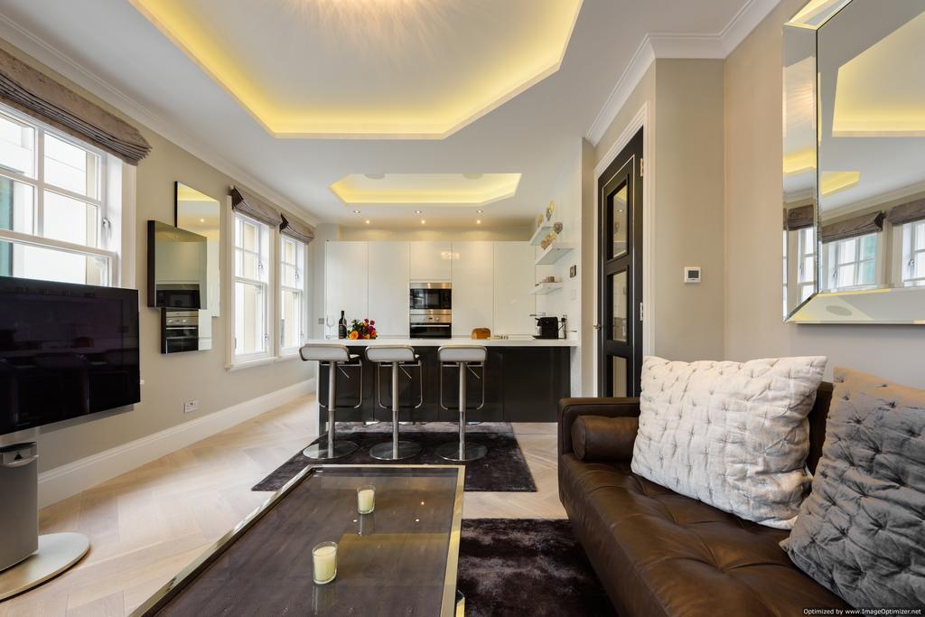 Minories Tower Bridge Apartment