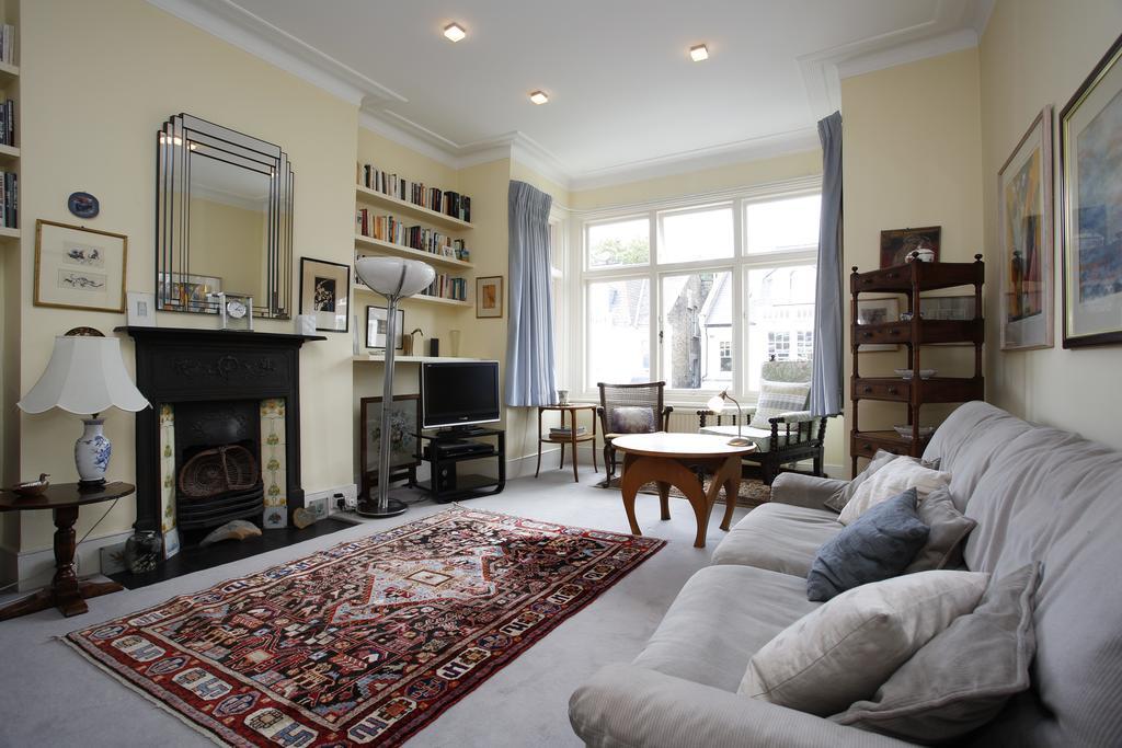 Veeve - House Dyne Road - Kilburn Ferienhaus London