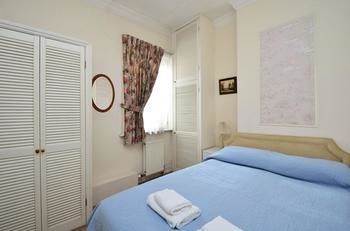 Apartahotel Kensingtoncourt 3*