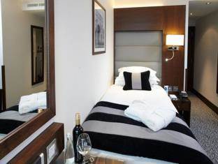 Four Season Hotel