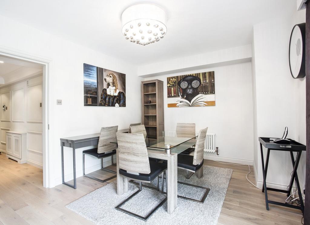 Hyde Park Gate Apartment