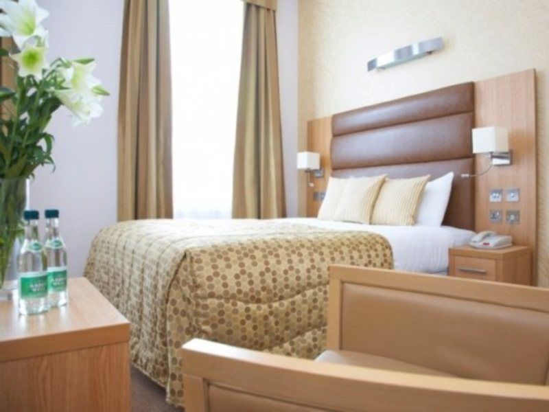 Ibis Styles Gloucester Road Hotell 3*
