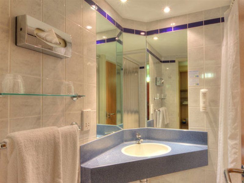 Hotel Express Limehouse By Ihg London