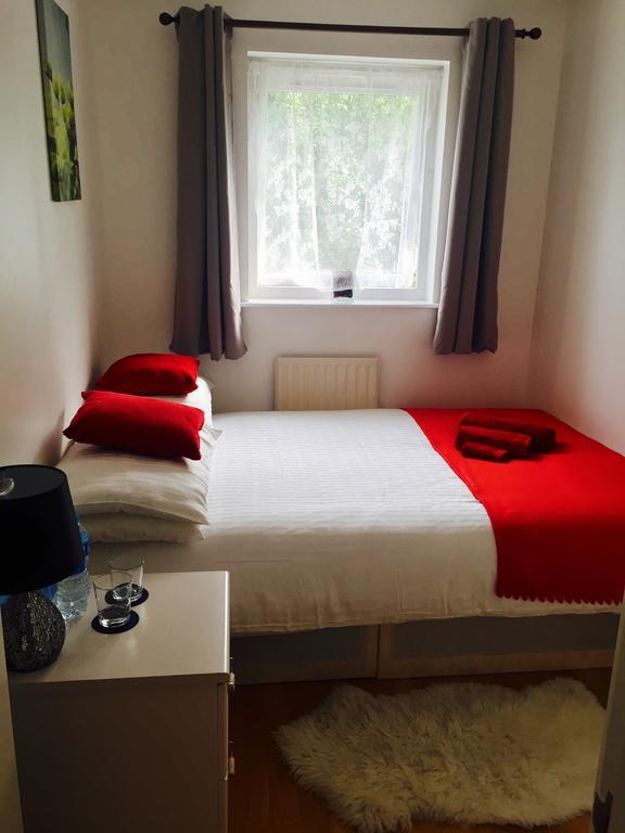 Mudchute Guest house *