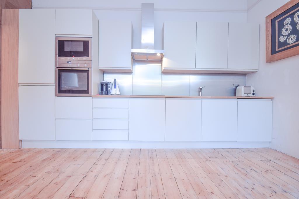 Stylish 2br Designer Flat Holland Park Apartment *