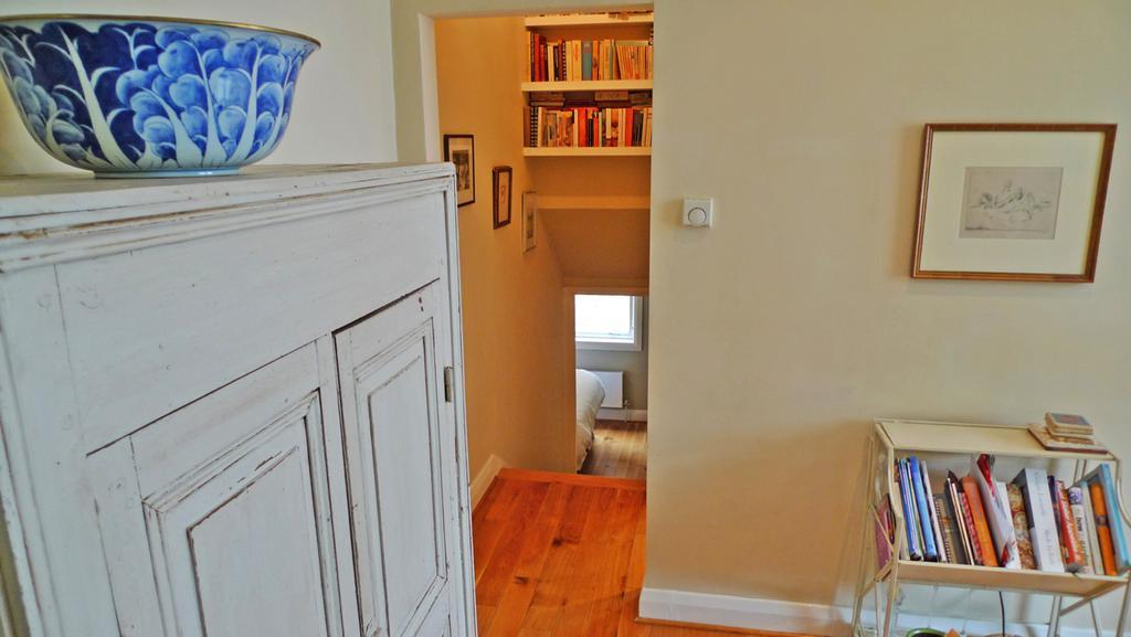 Chic In Kensington Olympia Apartment