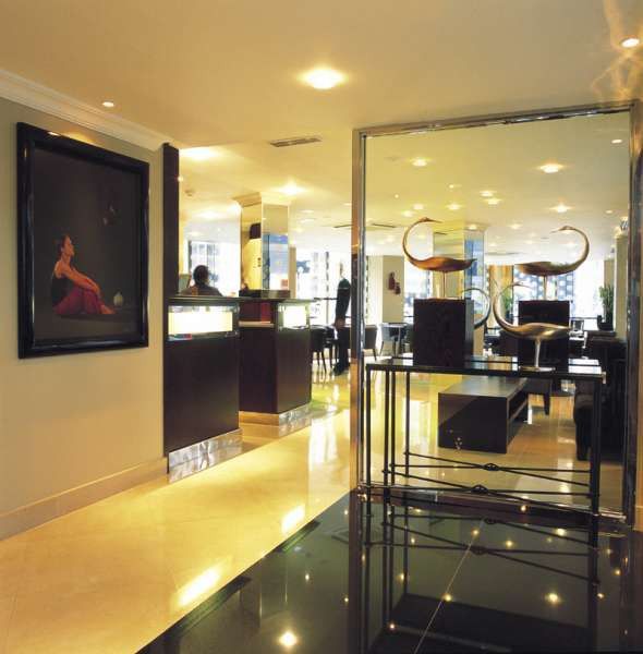 Radisson Blu Hotel, Bond Street