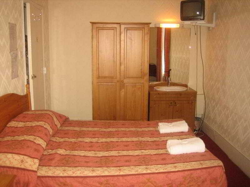 Ravna Gora 3* Londen