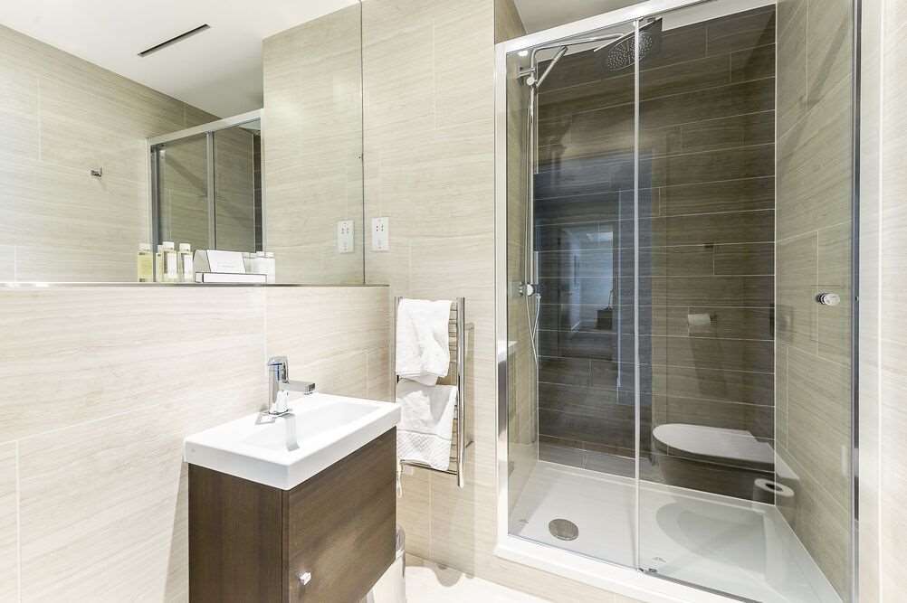 Native Tower Bridge Apartment