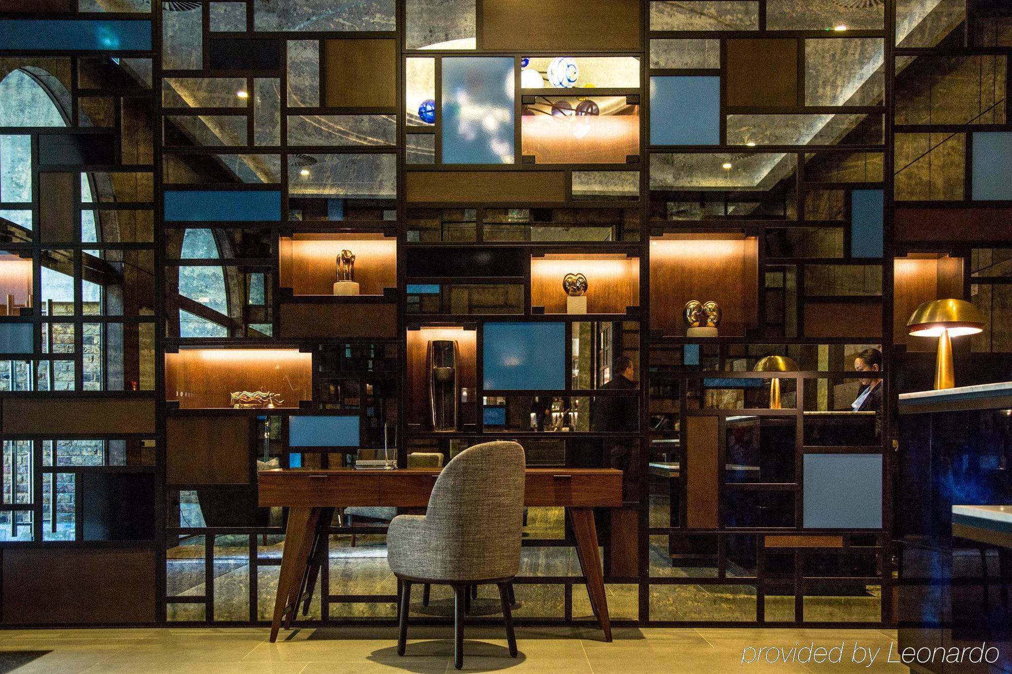 Devonshire Club & Hotel