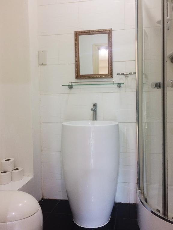 Cambridge Heath Campus Living Apartment