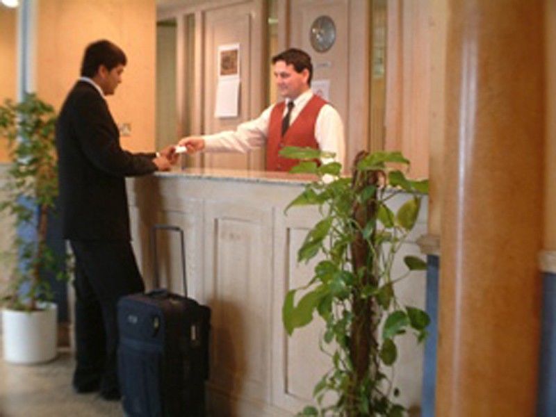 Hotel Queens Park Londen