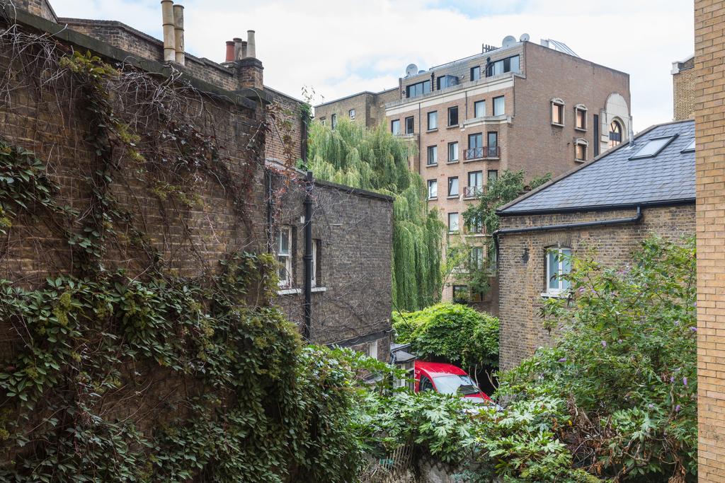 Apartment Earls Court London