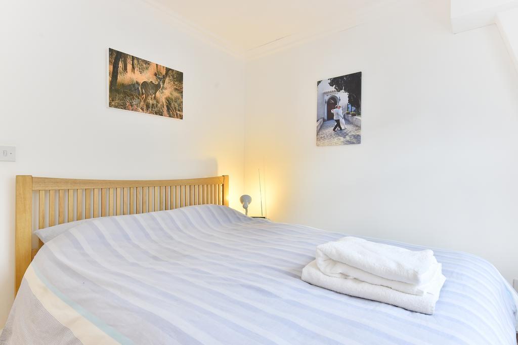 Charming Flat Near Earl's Court Station, 4 Guests Apartamento