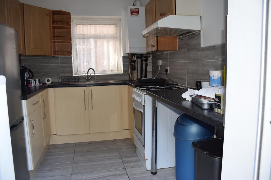 Sandhurst Apartment