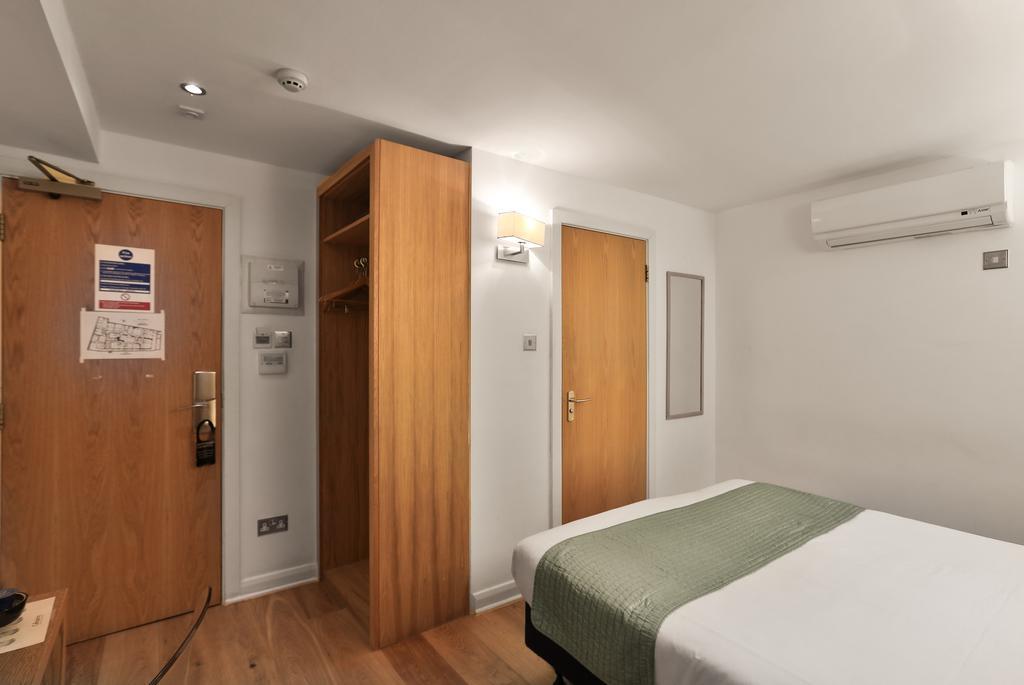 Ambassadors Hotel