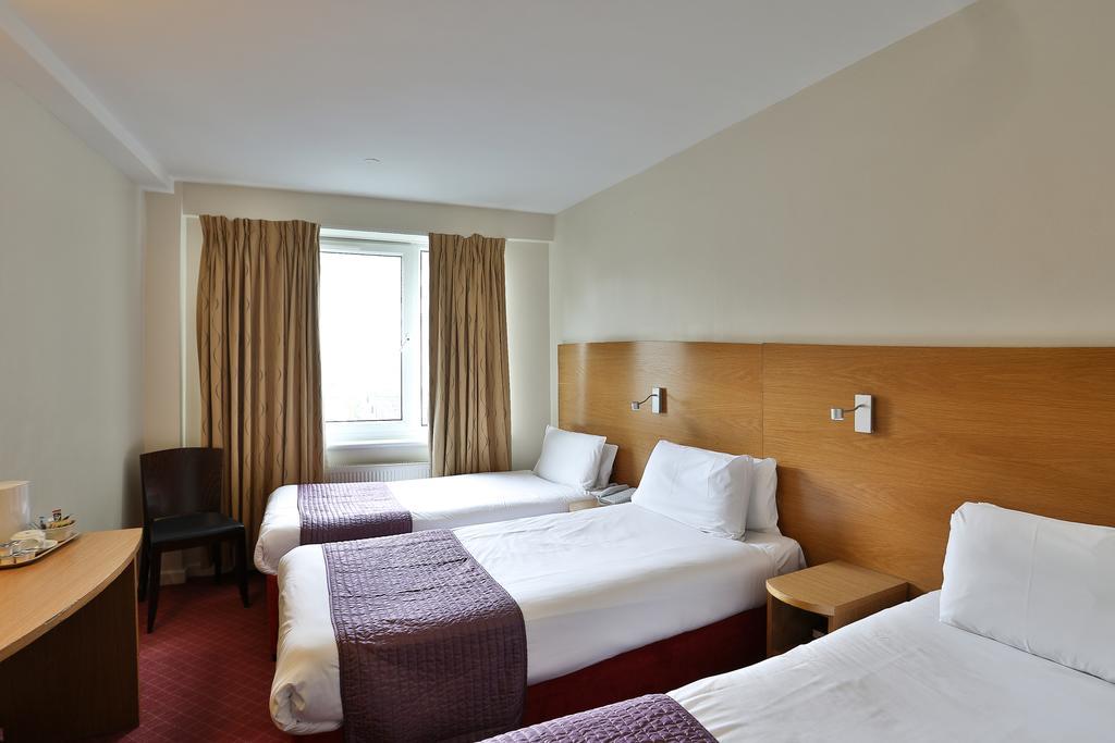Hotel Ambassadors London