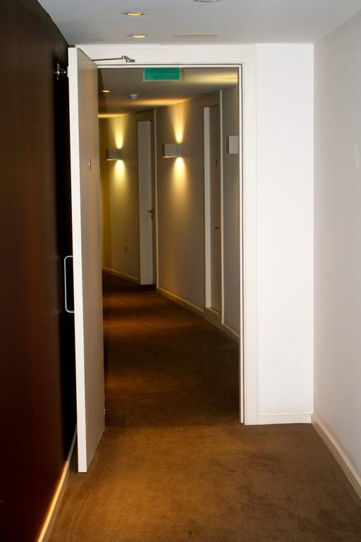 Wards Wharf Approach *