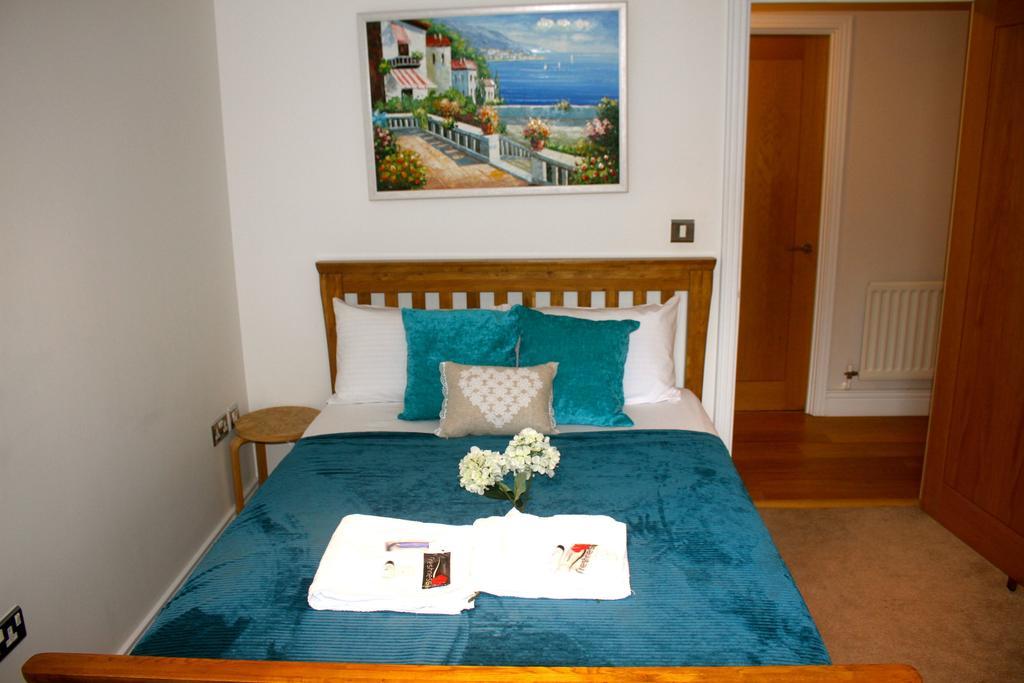 Wards Wharf Approach Apartment