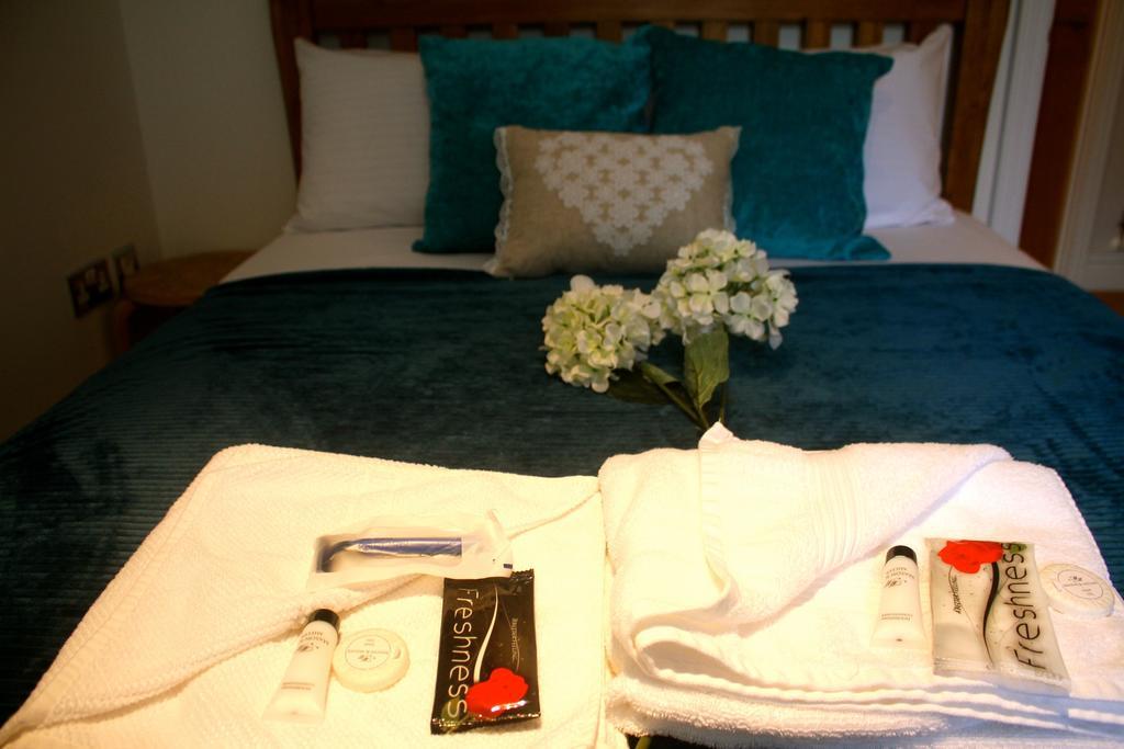 Wards Wharf Approach Apartment *