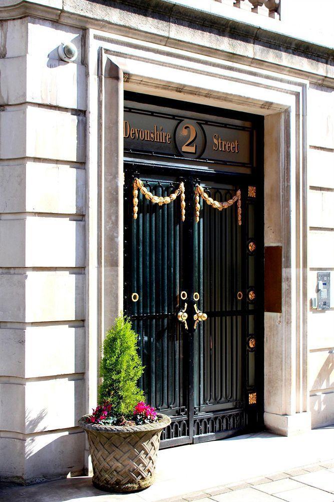 2 Devonshire Apartment