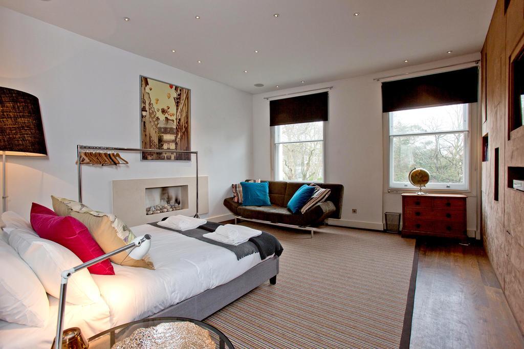 Apsley Mansions London