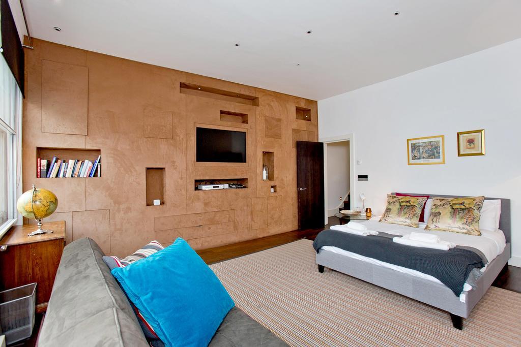 Apsley Mansions Apartment London