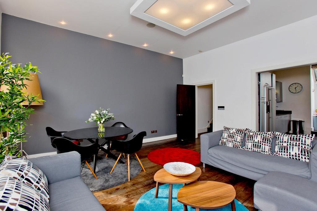 Apartment Apsley Mansions London