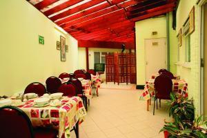 Acton Town Hotell 2*
