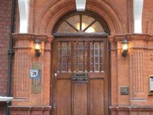 Kensingtoncourt Apartahotel 3*