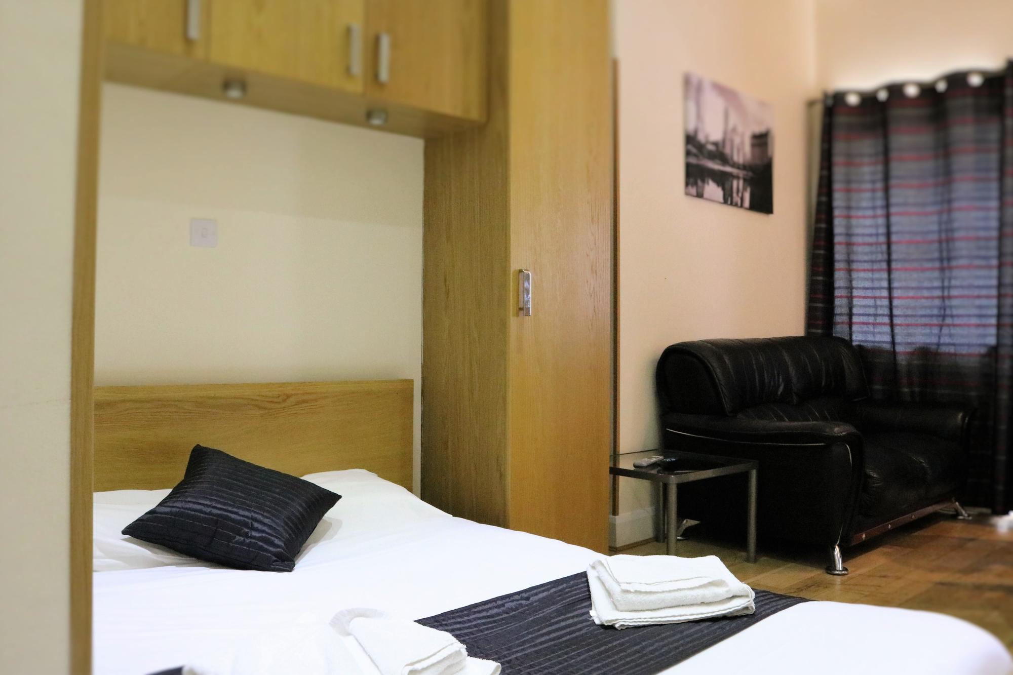 Imperial Court Studios Hotel