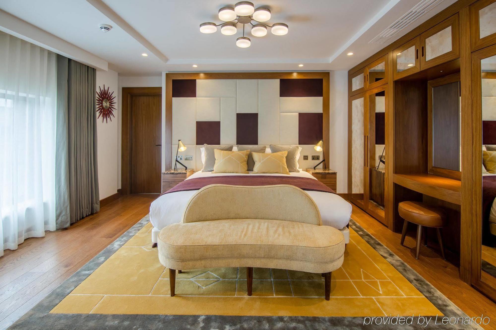 Devonshire Club & 5*