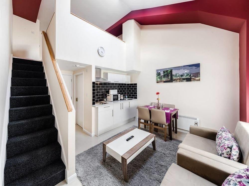 Commercial House London