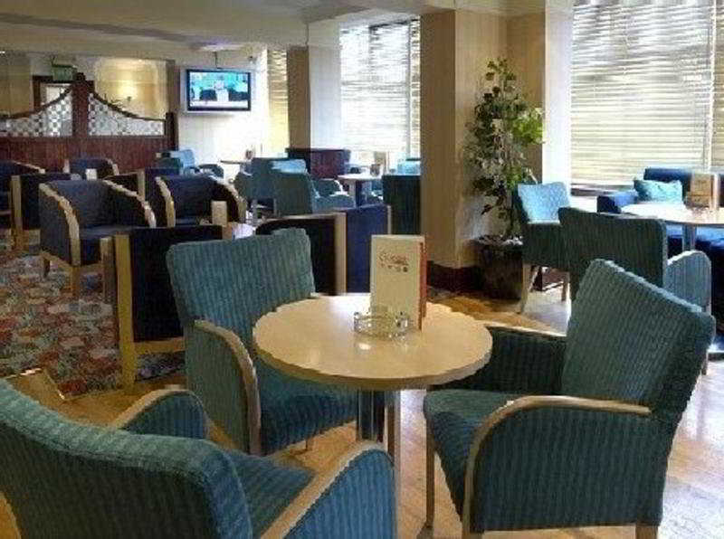 Comfort Harrow Hotel 3*