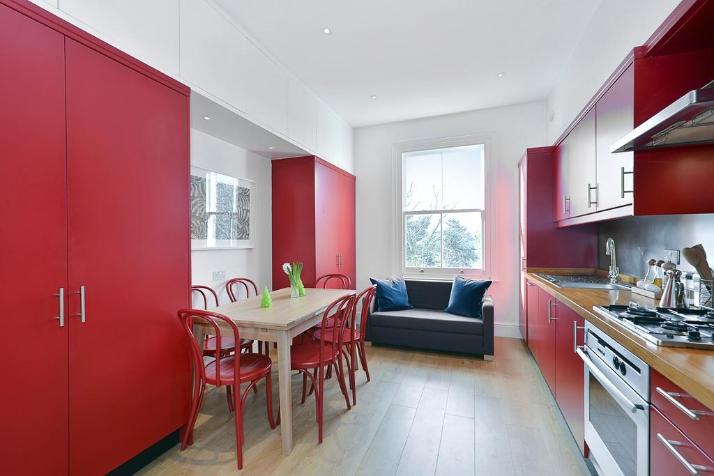 Apartment Ifield 178 *