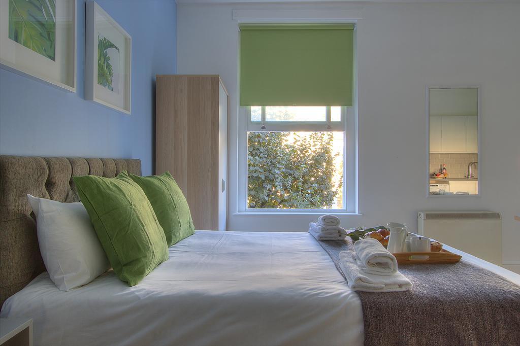 Bayswater Apartments * London