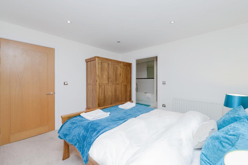 Wards Wharf Approach Apartment