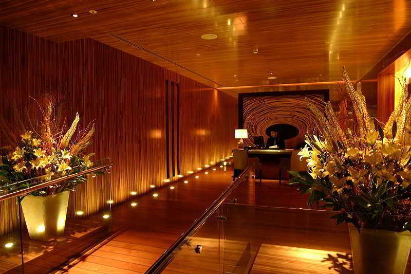 Plaza On The River Apartahotel 5*