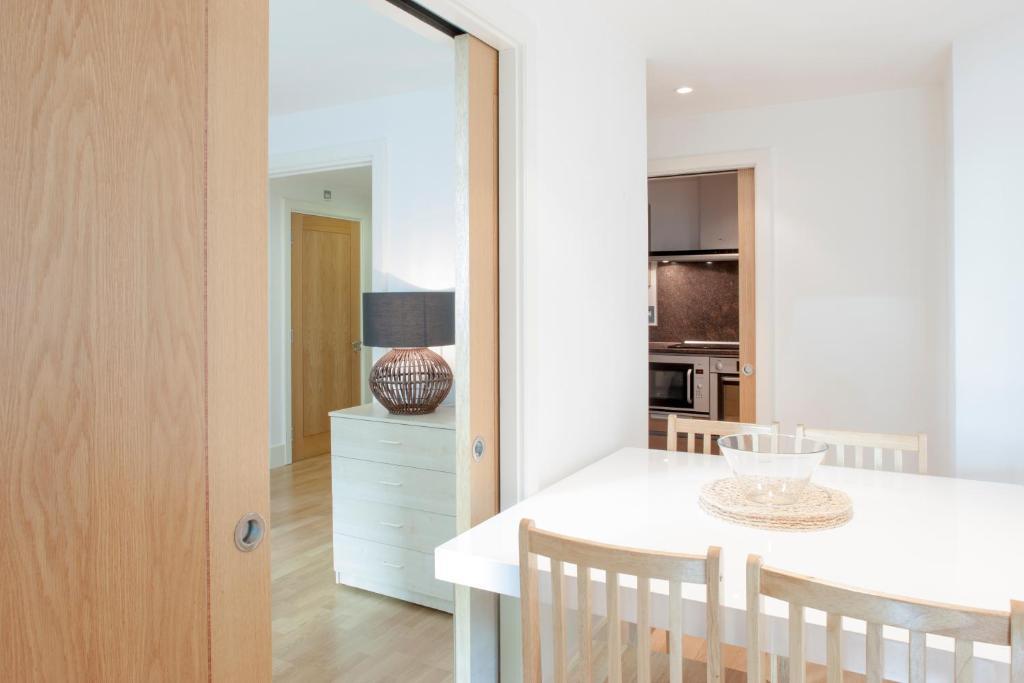 Apartment St George Wharf
