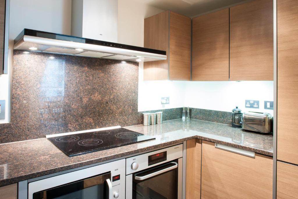 St George Wharf Apartment London