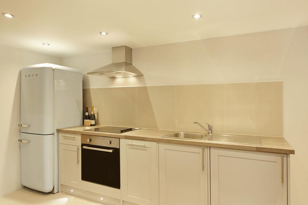Kensington Apartment