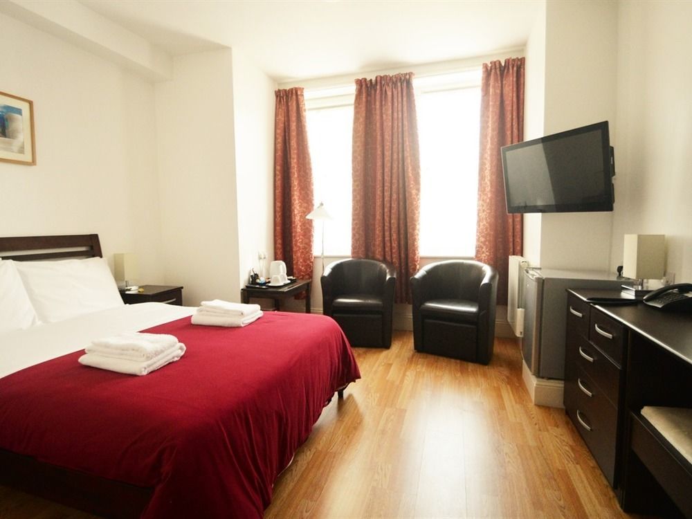 The Gateway Hotel 3*