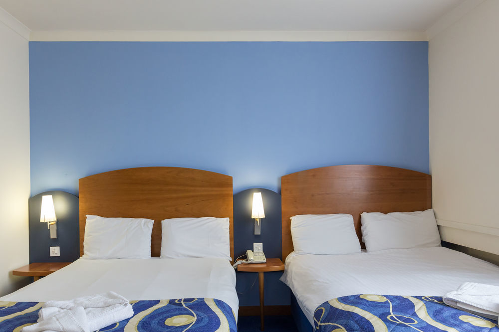 - Wembley International 3*