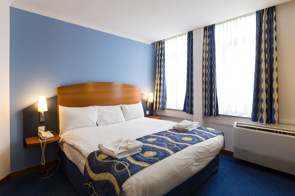 - Wembley International Hotel