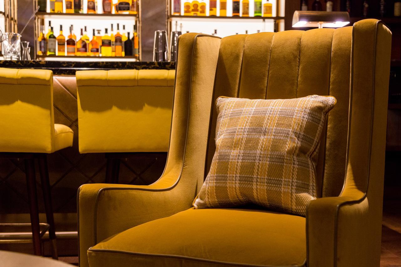 Devonshire Club & Hotel London
