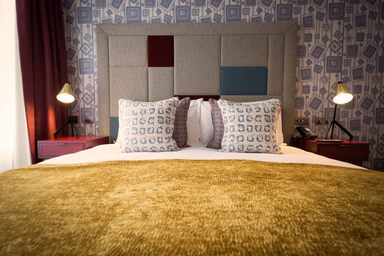 Devonshire Club & Hotel