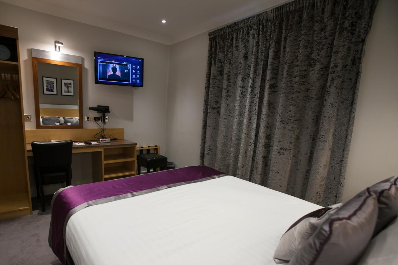 Western Victoria Palace Hotel