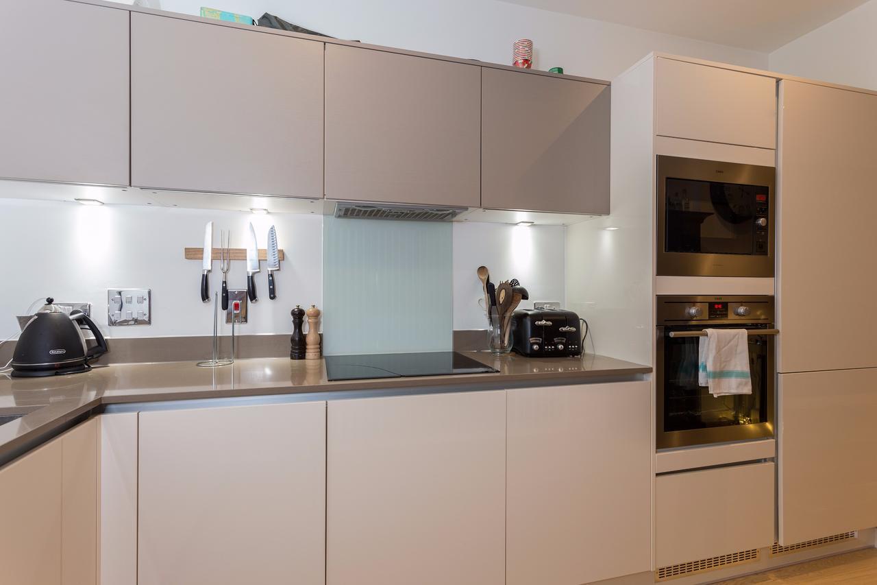 2 Bedroom Penthouse In Canada Water With Balcony Leilighet